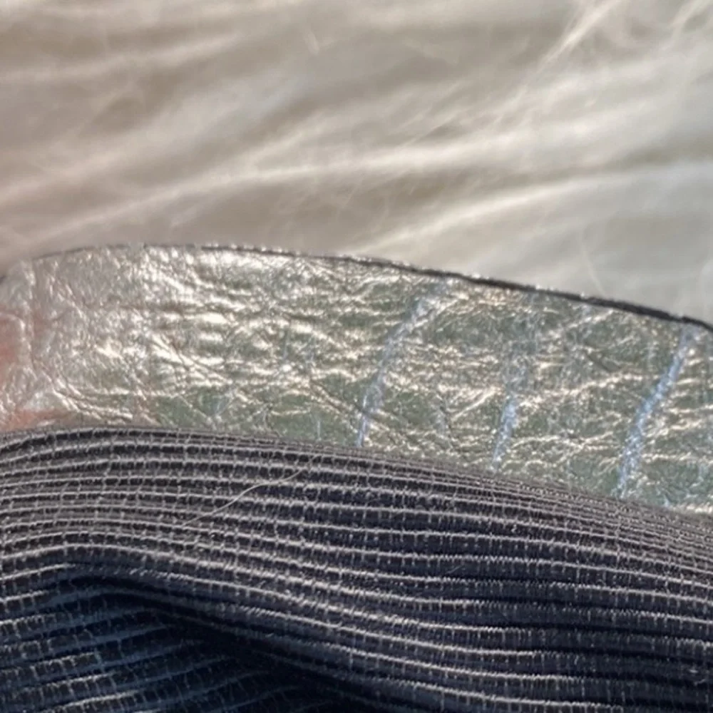 HP🌺 Burberry crossbody bag 🌺 - Picture 10 of 14